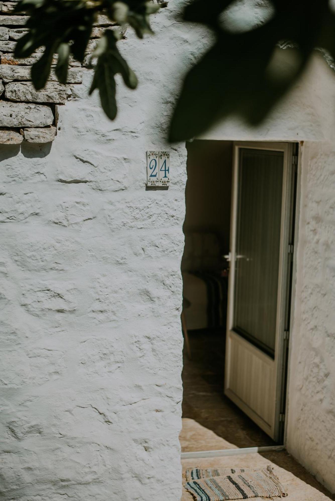 River Trulli Oasi Di Pace In Sito Unesco 알베르벨로 외부 사진